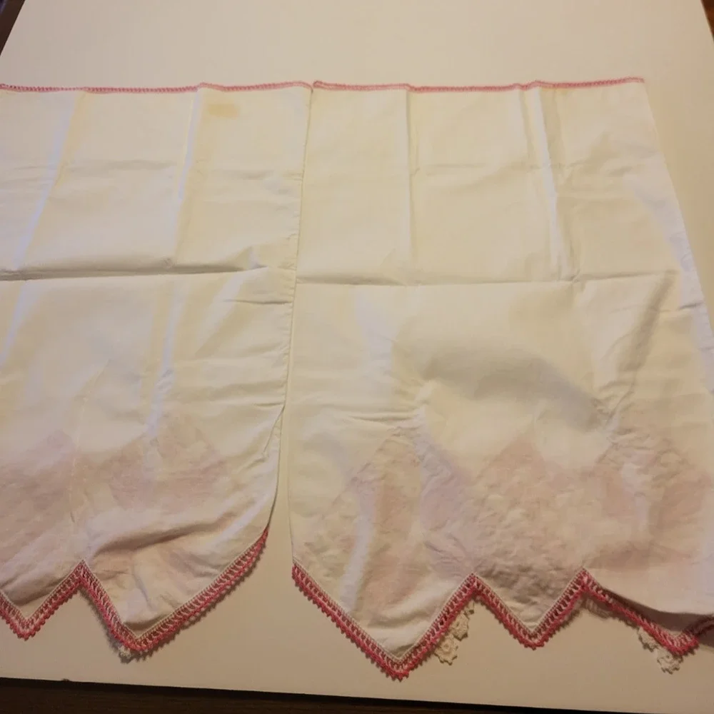 (2) Handmade Estate Pillow Cases White Pink Crochet‎ Edge Bedding 16